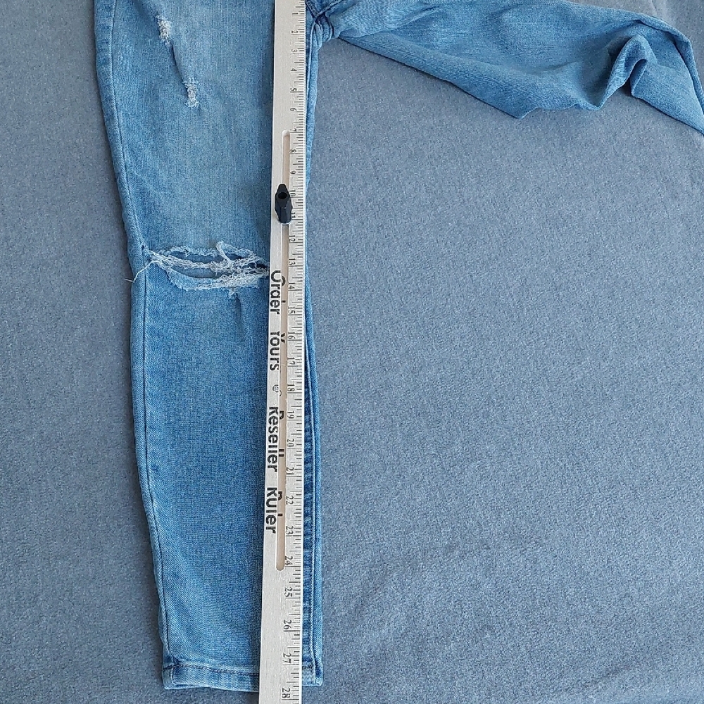 Nicole Miller NY Soho High Rise Skinny Jeans Distressed Light Wash Size 4 Stretc - Picture 6 of 7